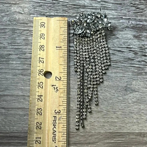 Fashion Jewelry Rhinestones Dangle Statement Earrings - Picture 4 of 10